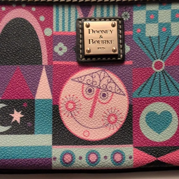 Dooney & Bourke "It's A Small World" Wristlet - Picture 2 of 10